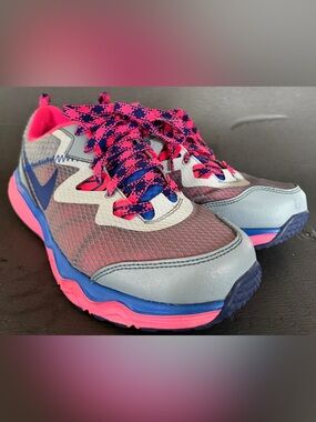 Women's Athletic Trail Running Sneakers in Pink and Blue Woman’s 8